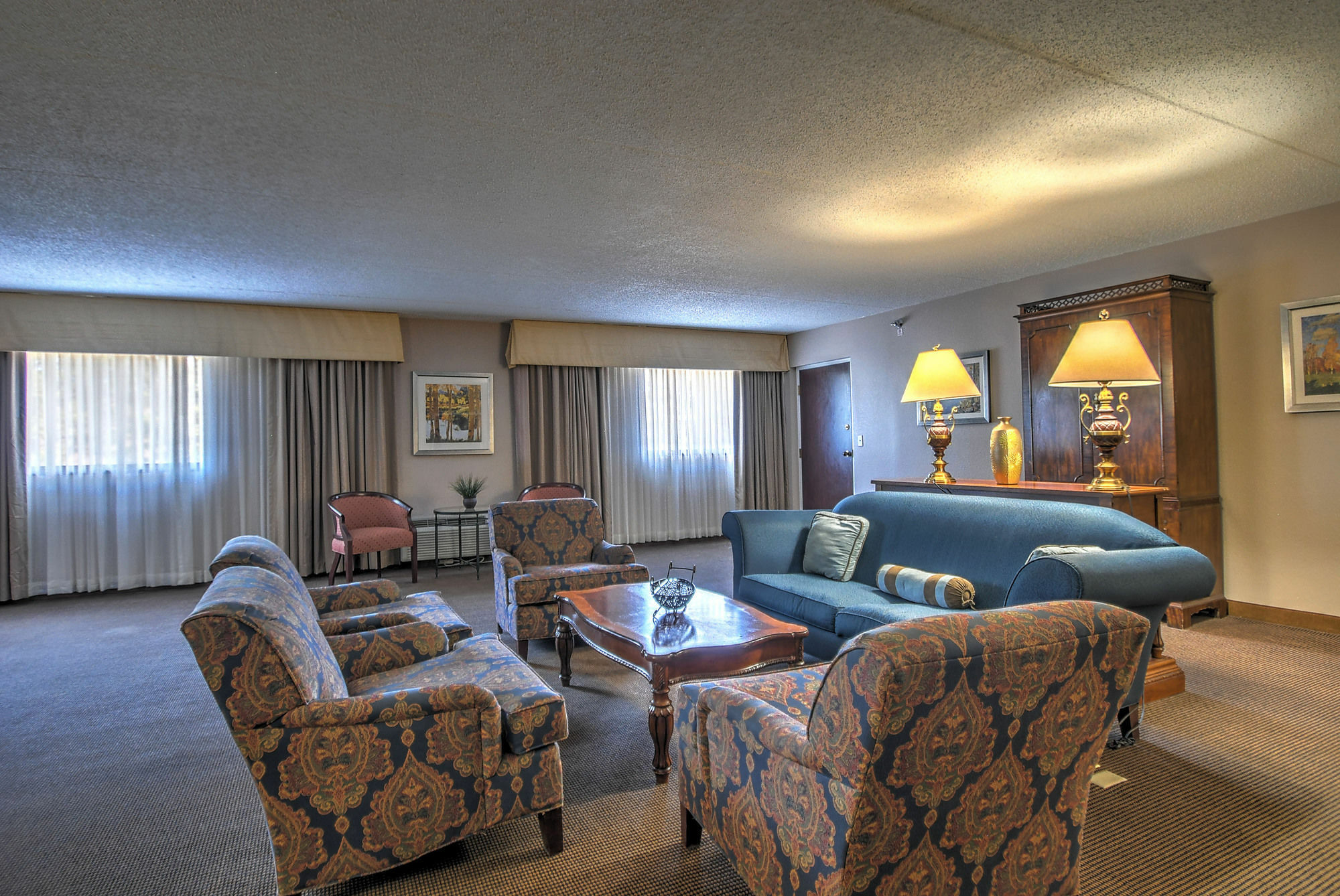 Red Lion Hotel Кромвель Экстерьер фото